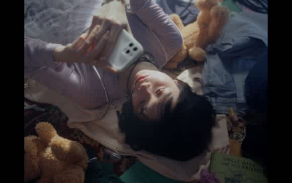 ベッドルームアーティスト・とた、新曲「片依存」のmvを公開！女の子の盲目的な恋愛を描いたカラフルでポップな映像に注目！