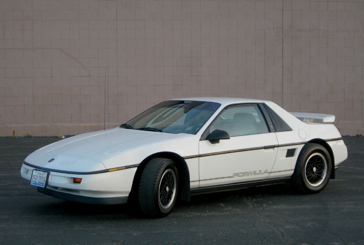 15 Unforgettable Cars from the 1980s