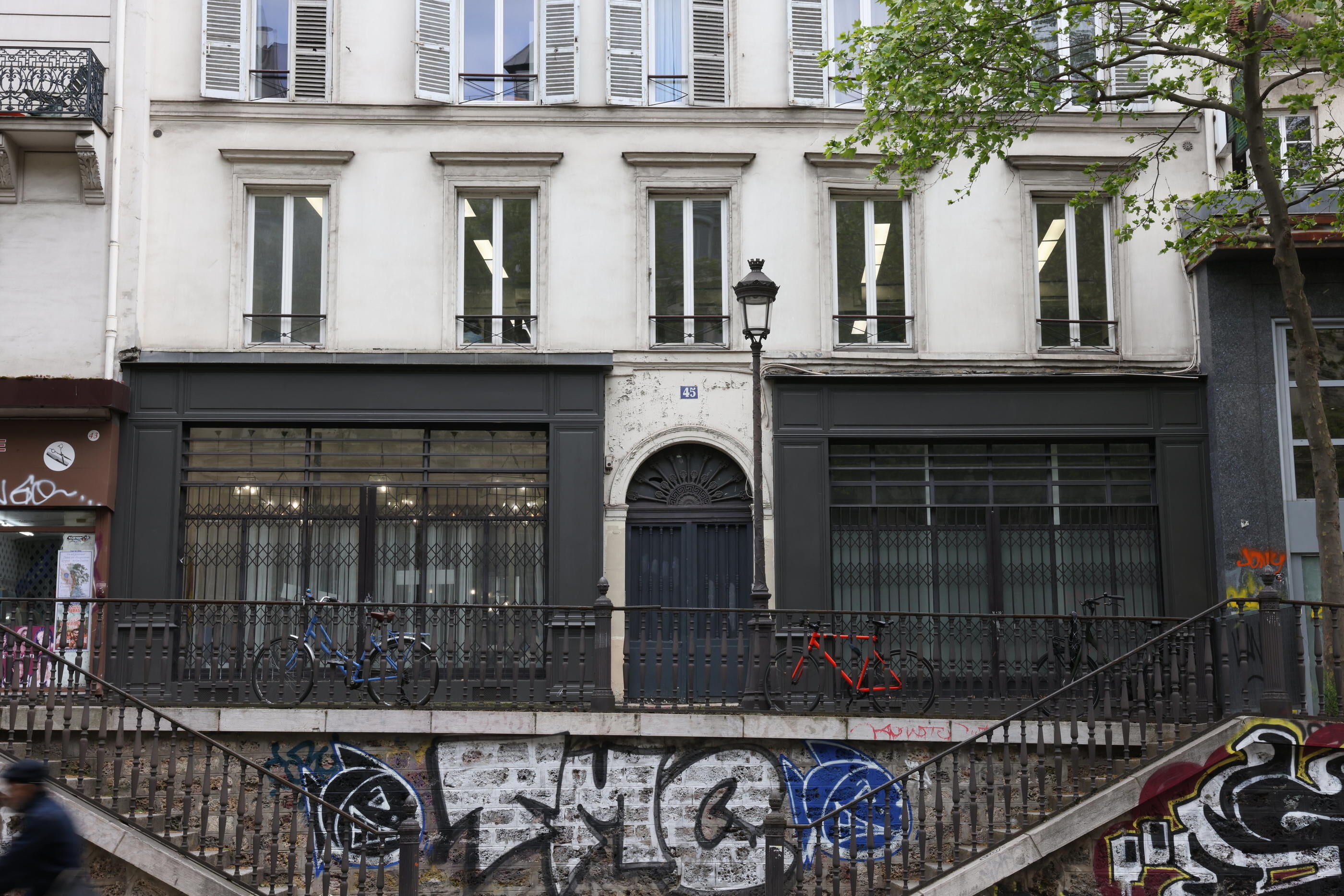 le parti socialiste met en location son siège d’ivry pour se réinstaller dans paris