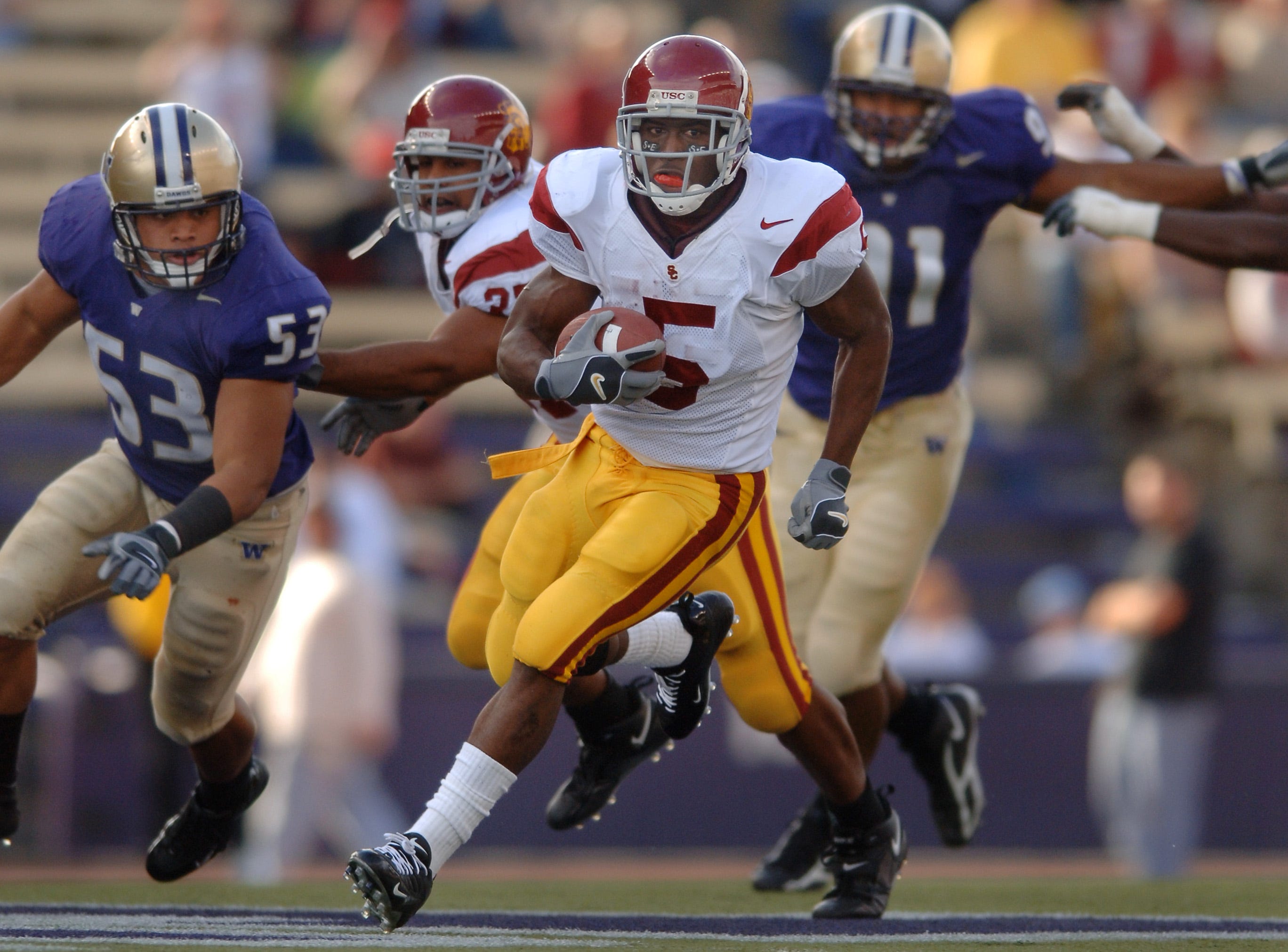 forfeited heisman trophy won by reggie bush in 2005 will be returned to former usc star