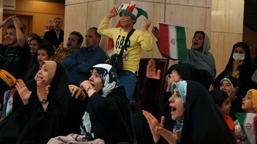 prohíben en irán la entrada de mujeres al estadio estadio yadegar imam de tabriz