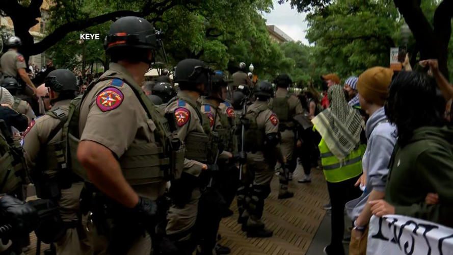 Video shows strong police presence at University of Texas over pro-Palestinian protest