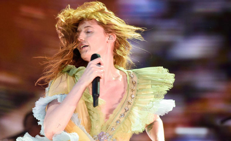 Florence + The Machine will play an orchestral arrangement of her debut album Lungs