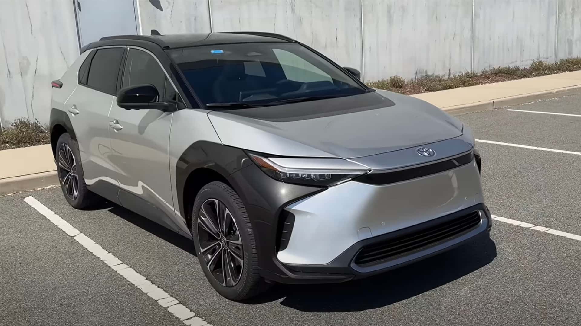 mkbhd says toyota bz4x is a good electric car but it has one big flaw
