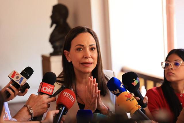 maría corina machado responde a la propuesta del presidente petro de realizar un plebiscito en venezuela