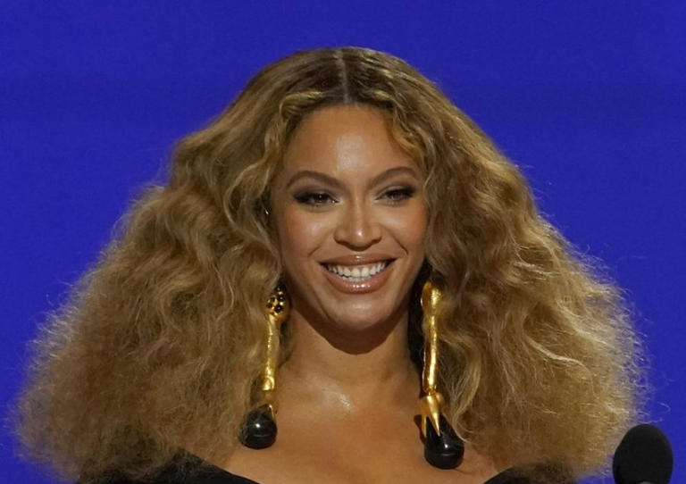 Beyonce befriends young fan after video goes viral