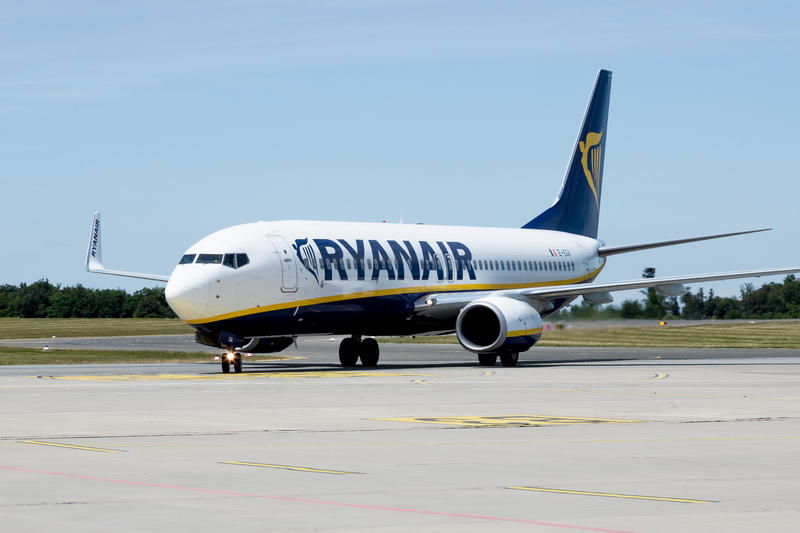 ryanair cancels more than 300 flights over planned french air traffic control strike