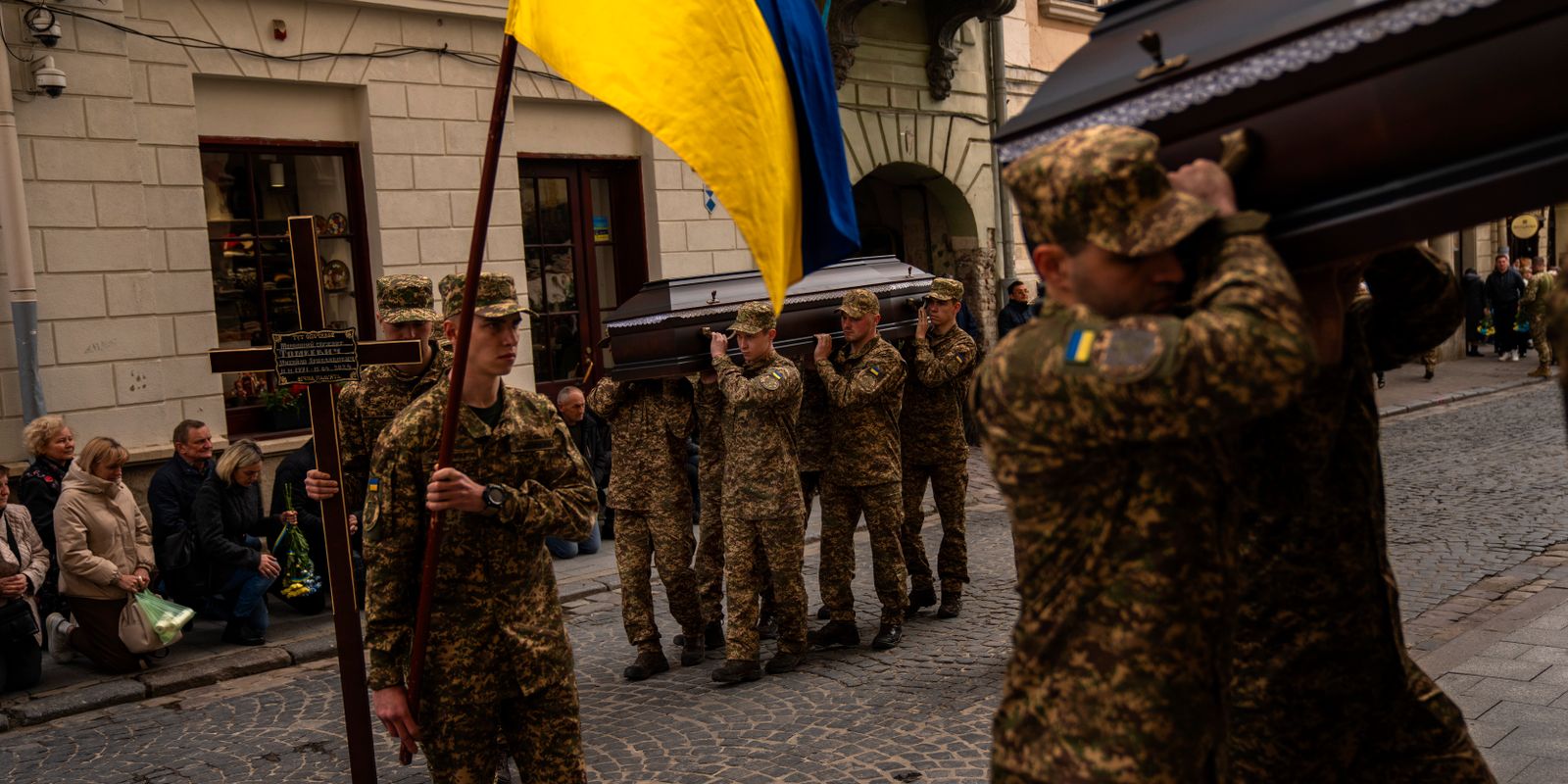 ukraina ökar trycket – vill få män att återvända hem