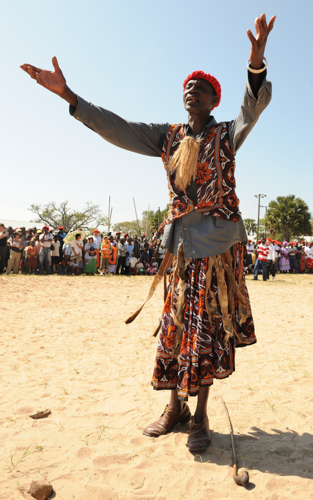<p>The Lozi people have a unique system of government centered around the <em>Litunga</em>, a person who is considered both a political and spiritual leader. Pictured here is a spiritual healer blessing the departure of the Litunga.</p><p><a href="https://www.msn.com/en-us/community/channel/vid-7xx8mnucu55yw63we9va2gwr7uihbxwc68fxqp25x6tg4ftibpra?cvid=94631541bc0f4f89bfd59158d696ad7e">Follow us and access great exclusive content every day</a></p>