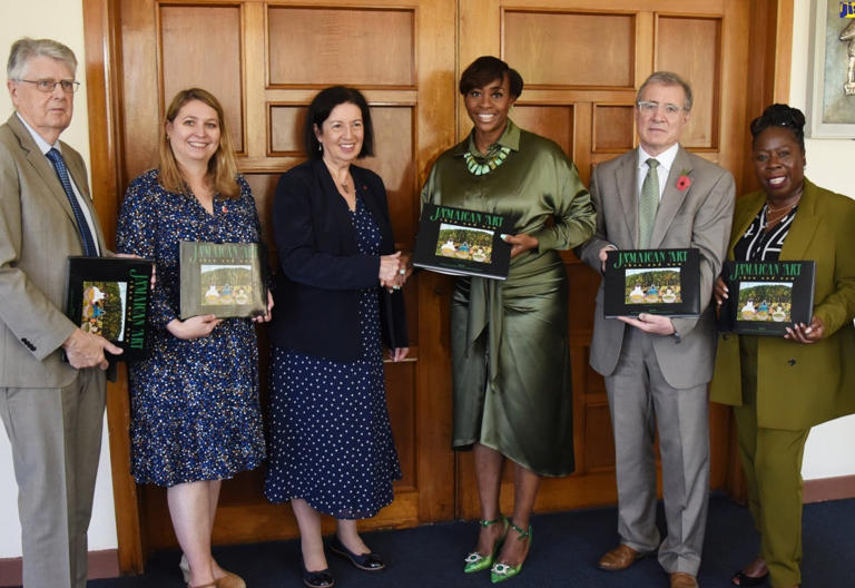 Juliet Holness, wife of Jamaican PM Andrew Holness and Speaker of the House of Representatives at the time, poses for a photograph with the group of British MPs during a courtesy call in Kingston, Jamaica (November 2023) (Jamaica Information Service)