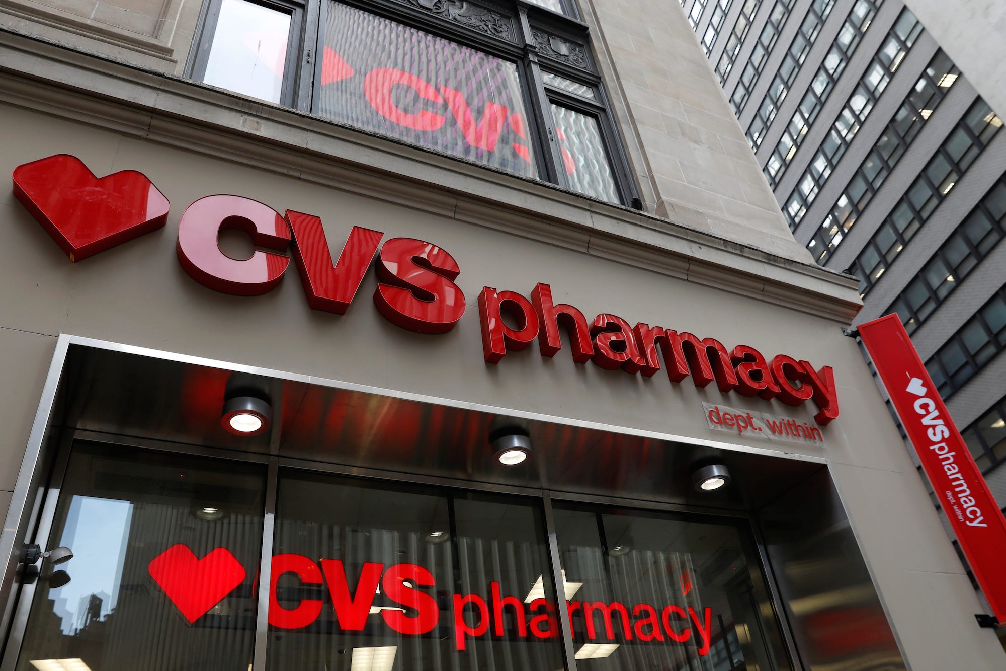 CVS: 300 stores