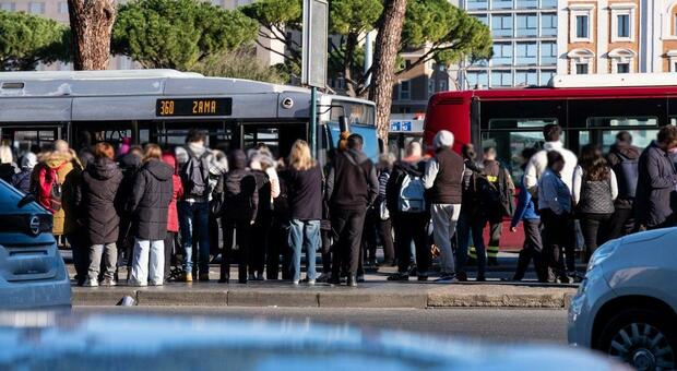 Sciopero Trasporti Domani 26 Aprile: Bus, Metro E Treni A Rischio ...