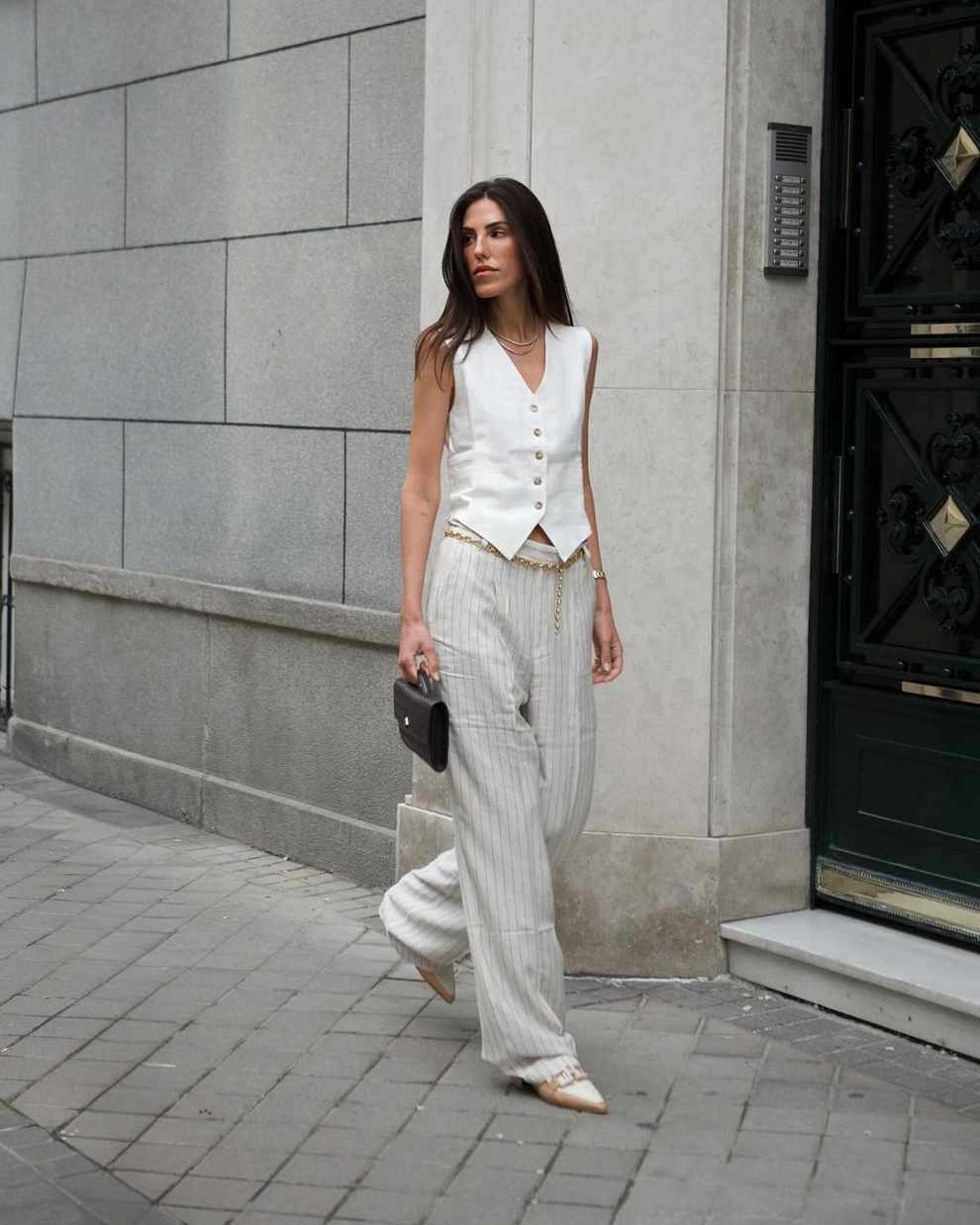 6 ideas de looks elegantes con pantalones palazzo