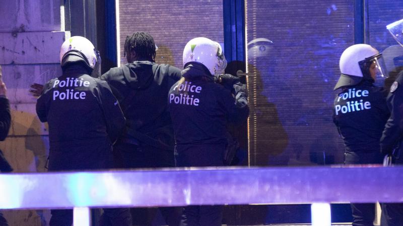 bruxelles : plusieurs coups de feu tirés mercredi soir sur la place anneessens