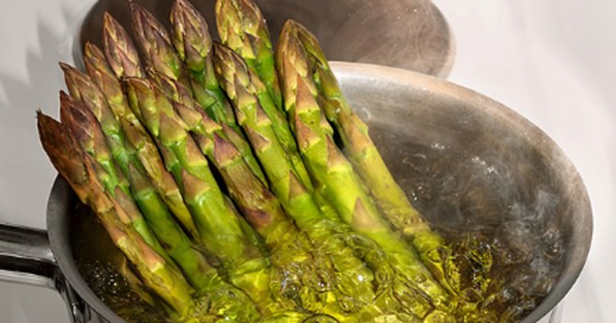 asparges er populær i foråret: men mange laver ubevidst denne store fejl, når de tilbereder dem