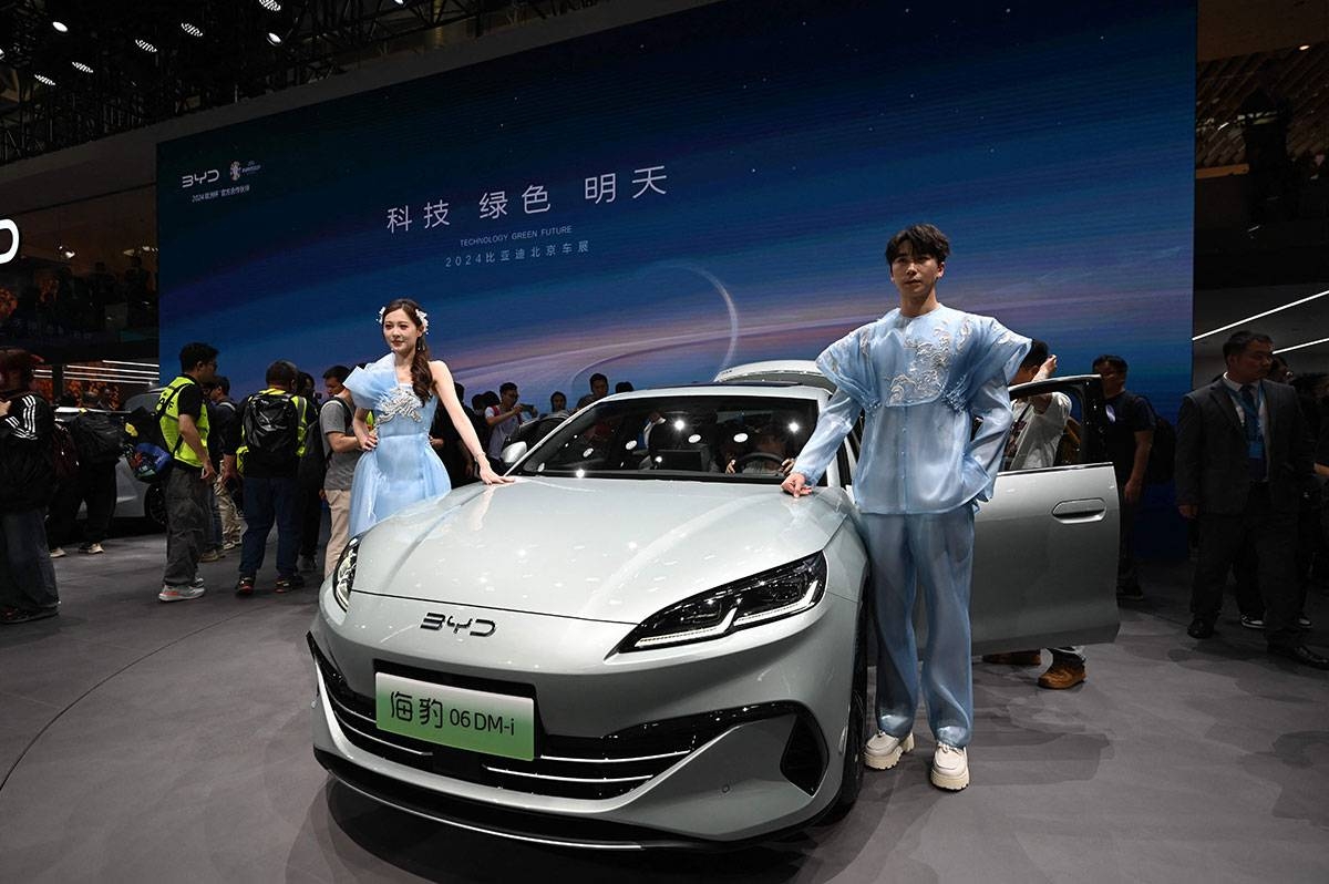 car giants converge at beijing auto show