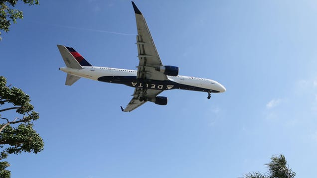 Delta Air Lines remained a solid eighth place in the rankings. It’s clear that the Atlanta-based airline is willing to put the effort in after it flew a plane filled with nothing but lost luggage across the Atlantic Ocean in 2022.