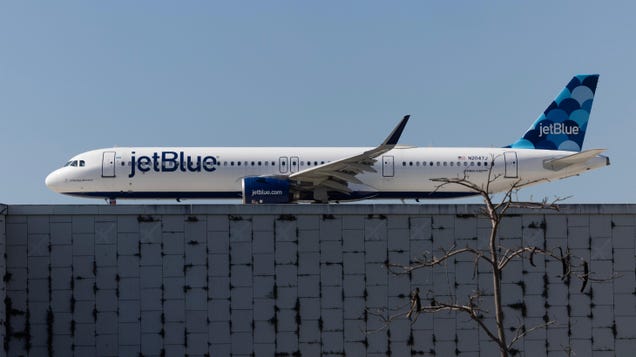 JetBlue opens the worst five airlines on this list. At the moment, the New York-based carrier is attempting to correct its financial tailspin after its blocked $3.8 billion merger with Spirit. JetBlue even introduced surge pricing for checked bags.