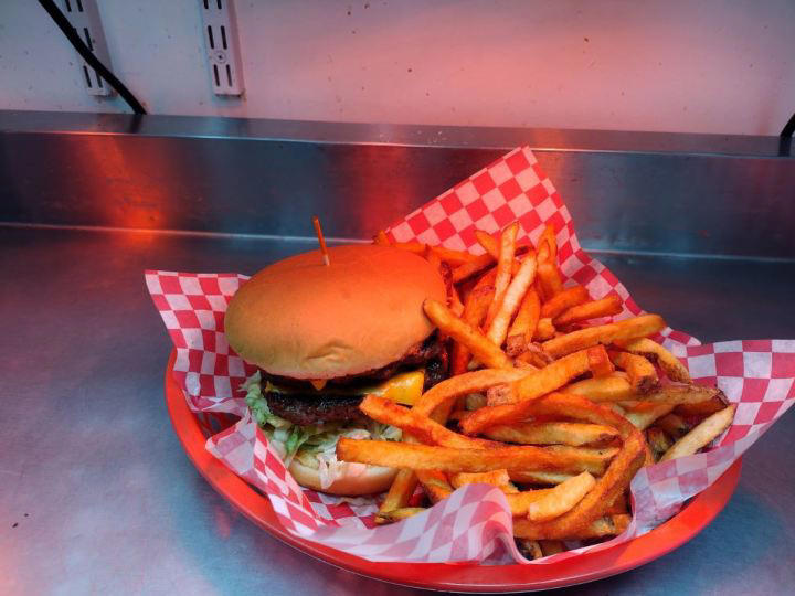 The Largest Tenderloins In Arkansas Require Two Buns At Sam’s Olde Tyme ...