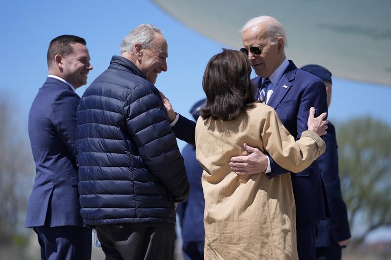 As Biden Celebrates Computer Chip Factories, Voters Wait For The ...