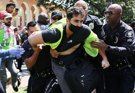 USC cancels main commencement ceremony following chaotic pro-Palestine protests<br><br>