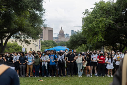 Faculty petition to hold no-confidence vote in UT-Austin president after protest response<br><br>