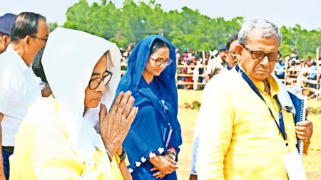 Lok Sabha Elections 2024: Mamata feels the heat, literally