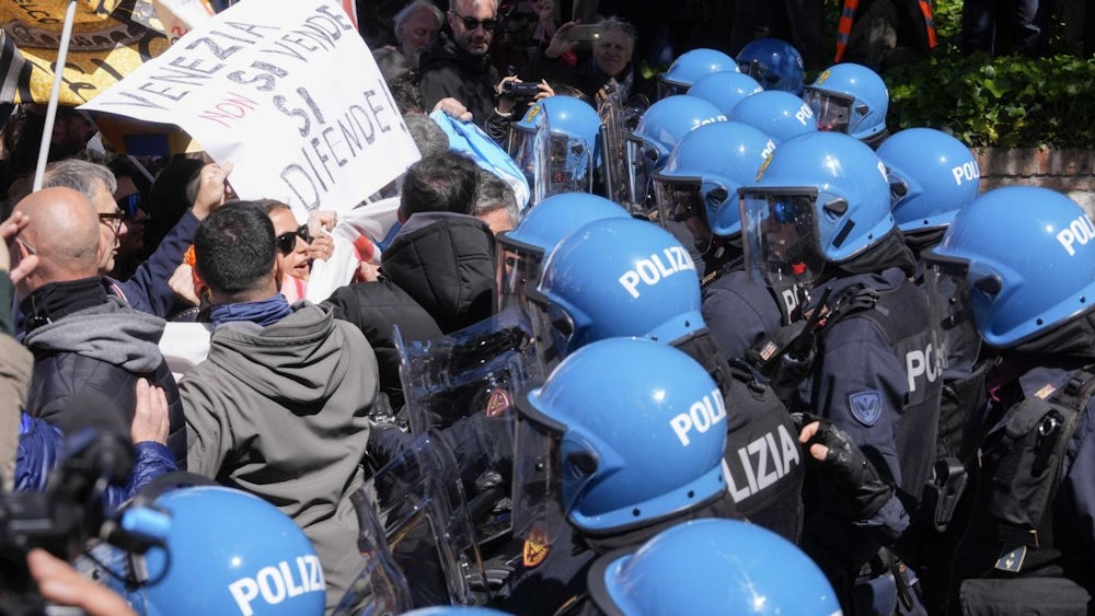 italien: erster tag mit eintritt: verwirrung und proteste in venedig