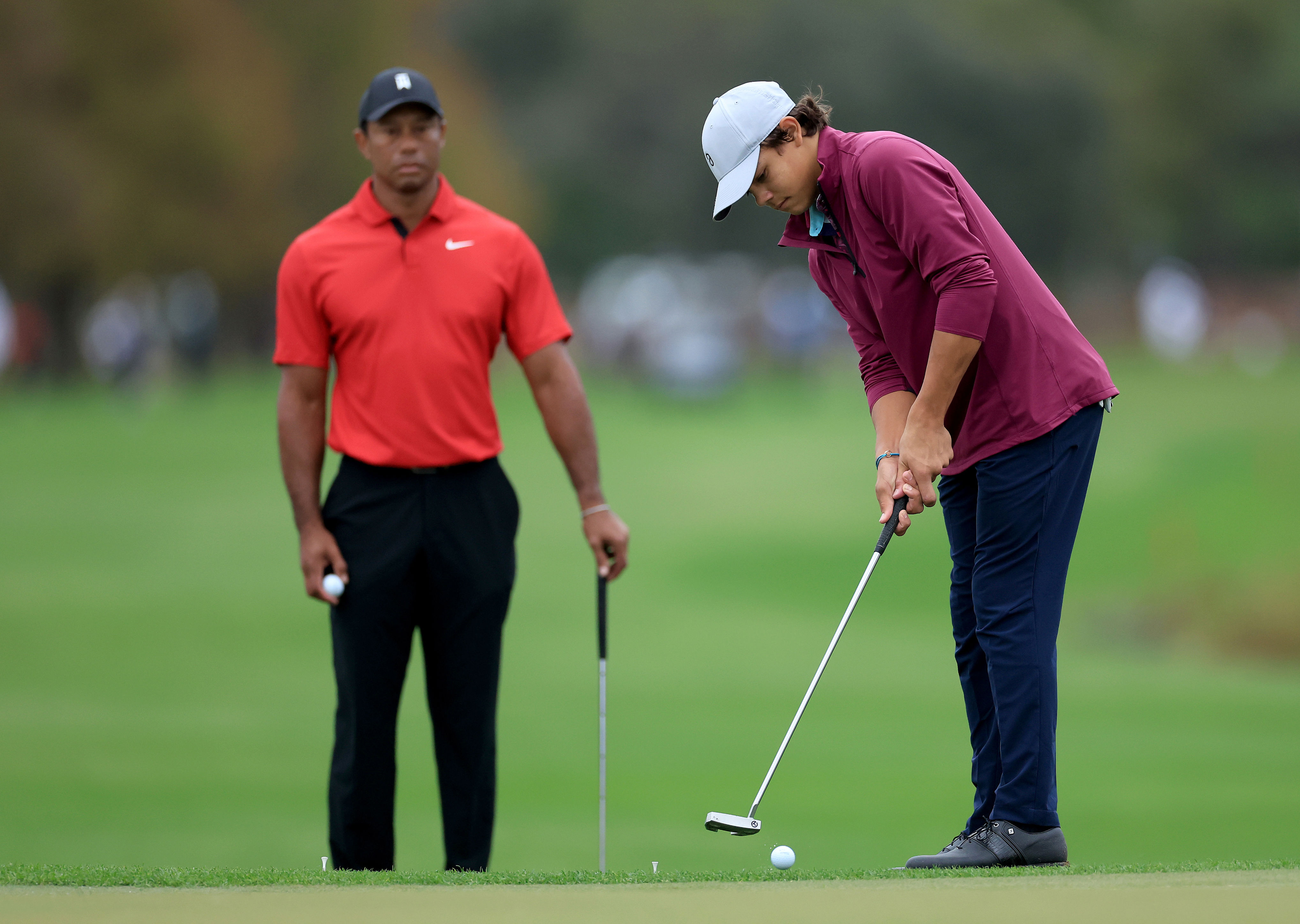 tiger's teenage son stumbles in us open attempt