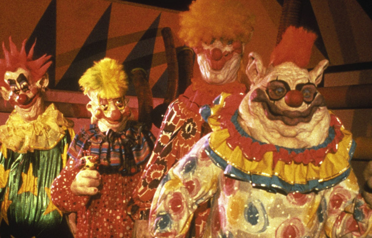 <p>"Killer Klowns from Outer Space" is a cult film that blends horror and comedy in a delightfully creative way. The plot follows extraterrestrials disguised as clowns who land on Earth to sow chaos and capture humans.</p> <p>It stands out for its colorful and extravagant special effects, as well as its terrifying clown antics that are more likely to induce laughter. The exaggerated performances and hilarious dialogues add an extra comedic touch.</p> <p>Undoubtedly, it's a visual feast of cinematic madness that is best enjoyed with a lighthearted sense of humor.</p>