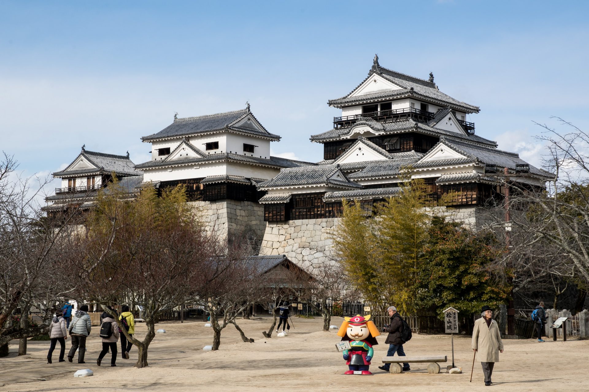 <p>Currently, there are only 12 castle towers in Japan built before the Edo period (17th through mid-19th century) and they are designated as important cultural properties of the country. The best highlight is the view from the top floor of the castle tower. It is also famous as a cherry blossom viewing spot.</p>