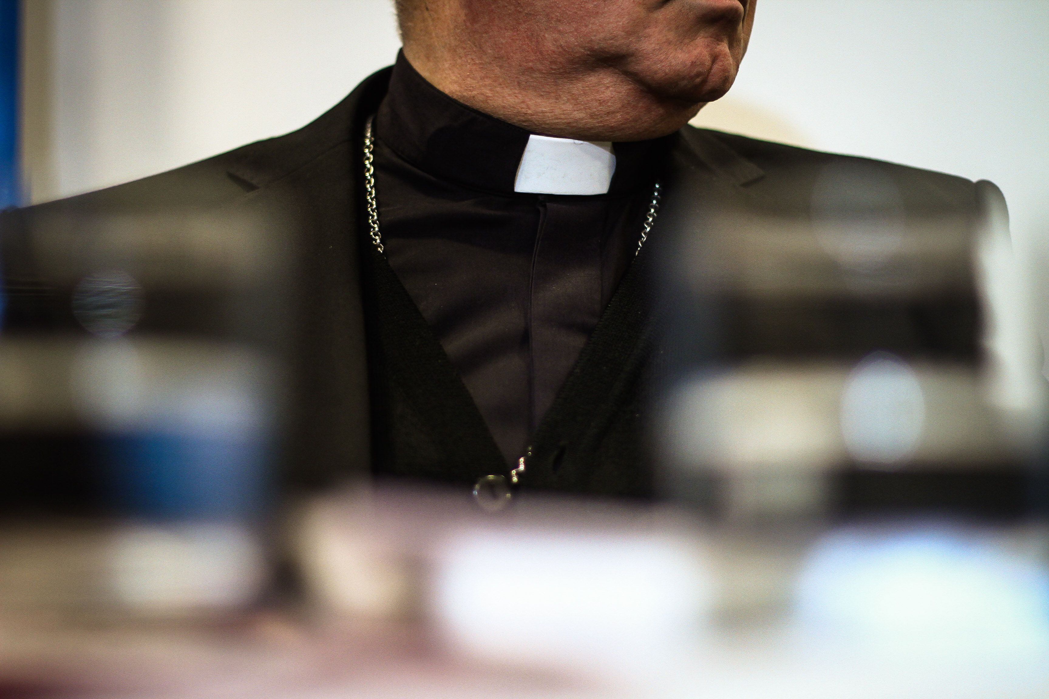 fiscalía abre investigación contra sacerdote de cauquenes ante denuncia de presunto abuso sexual a menor de edad