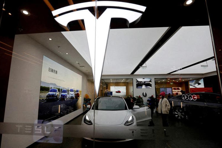 Former exec Baglino sells Tesla shares worth $181.5 million, SEC filing shows