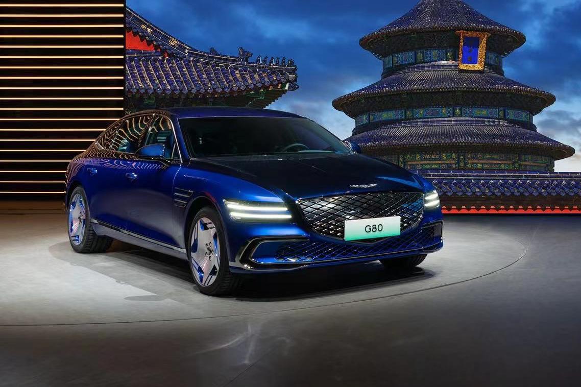 2025 genesis electrified g80: refreshed ev sedan revealed with hot magma model