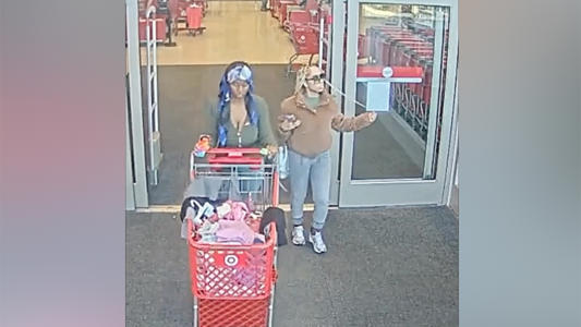 New Jersey Target employee thwarts 3 women stealing shopping cart full of merchandise: police<br><br>