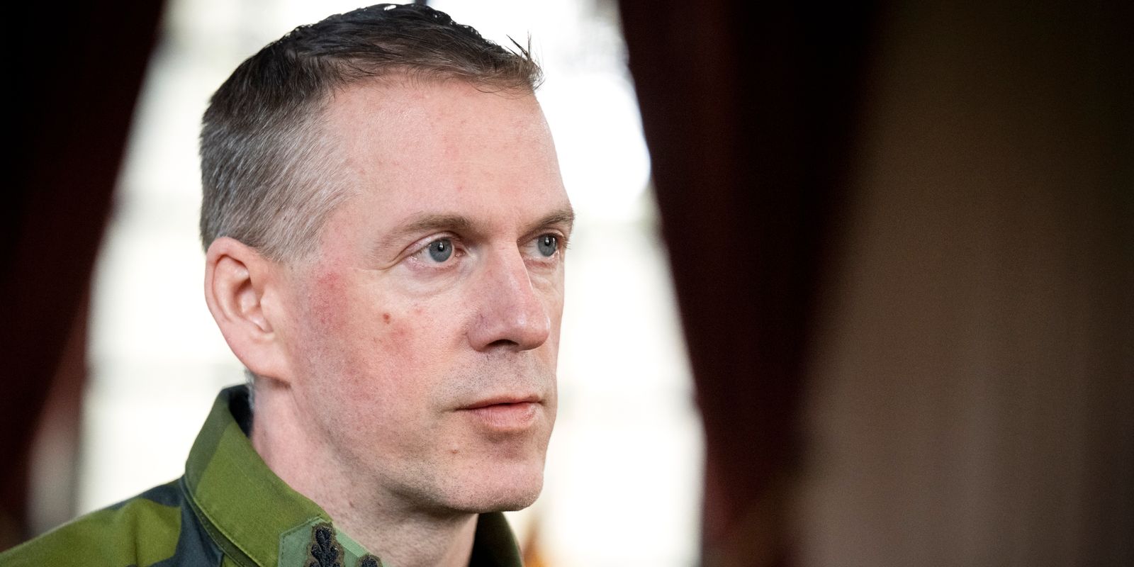 sveriges arméchef vill se raketartilleri i sverige