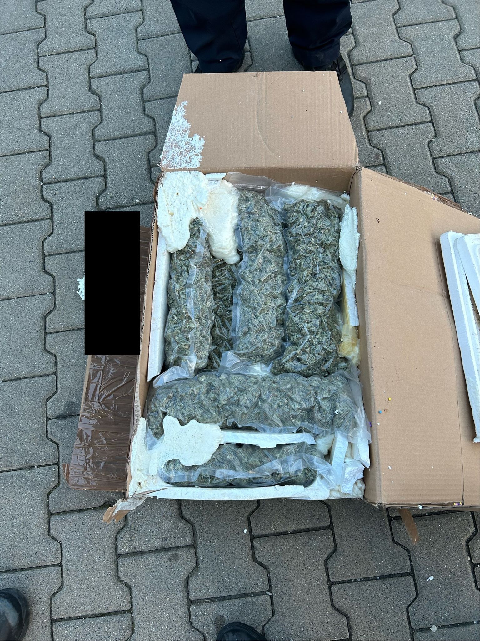 unbekannter wollte sich 1,6 kilogramm marihuana bestellen