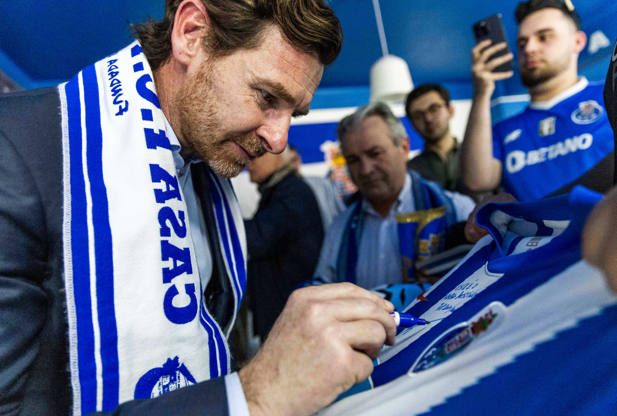 Comment André Villas-Boas S'est Retrouvé Dans Une Guerre Pour La ...