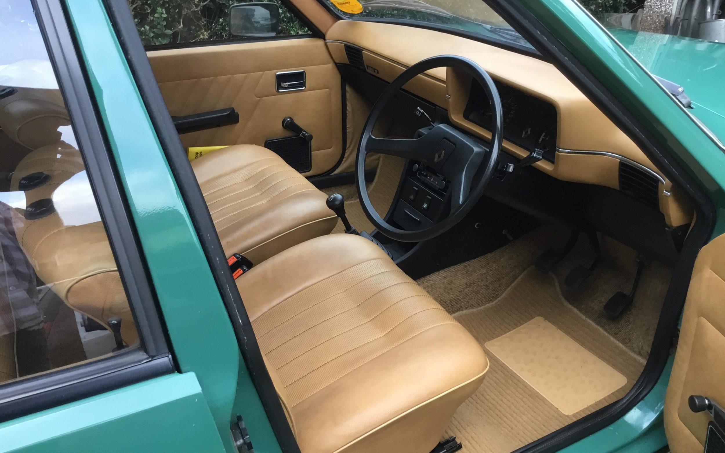 uk’s rarest cars: the 1979 renault 18 tl, one of only 26 left