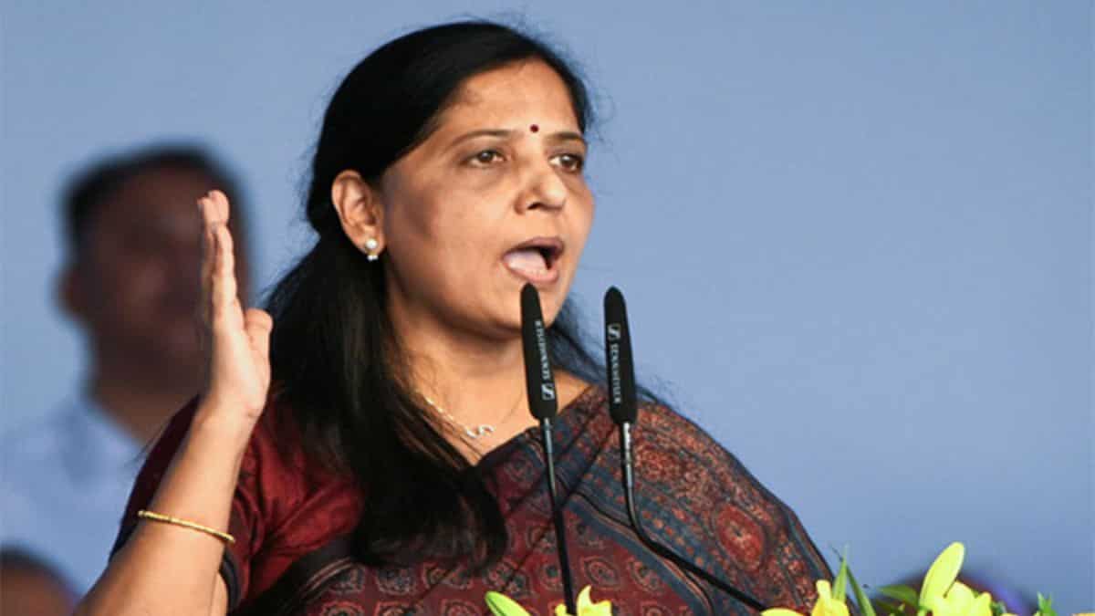 lok sabha polls 2024: sunita kejriwal to campaign for aap, will hold roadshows