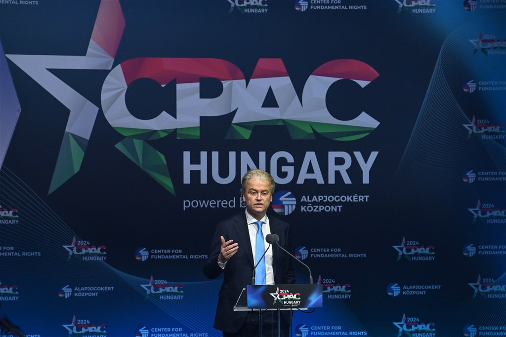 wilders zit kabinetsformatie niet dwars op rechts congres in hongarije