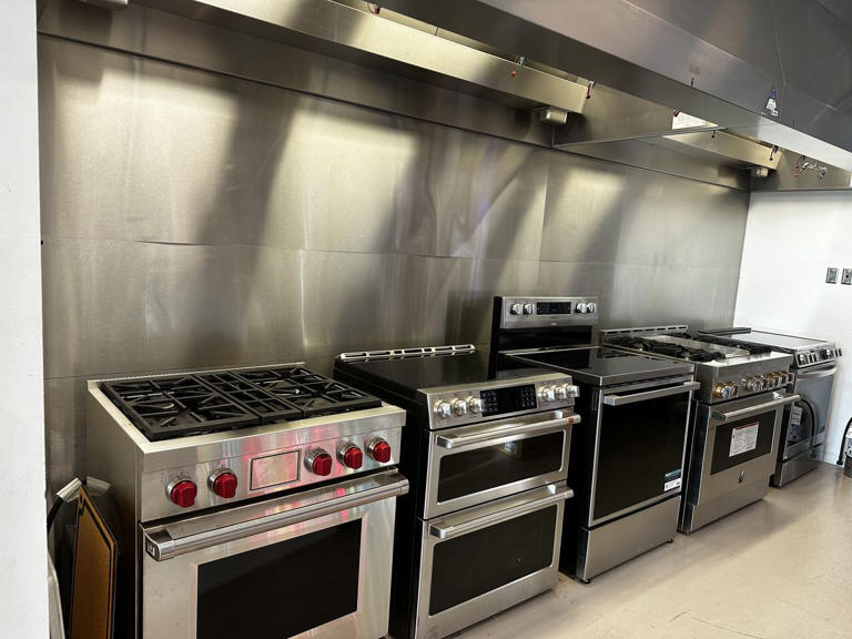 Gas vs. Electric Stoves: Which Is Better?