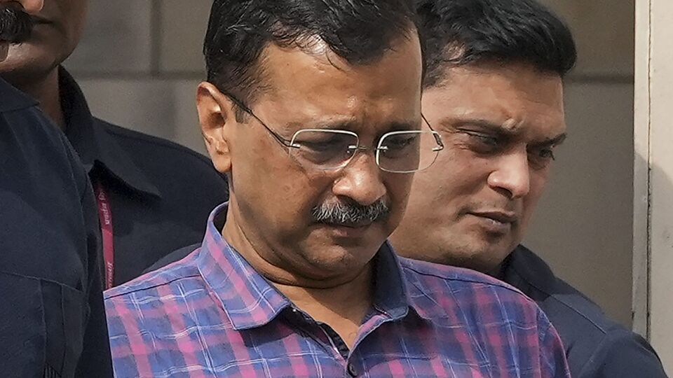 ‘they don't have notebooks, notepads…,’ hc raps arvind kejriwal government on failing to distribute books to mcd schools