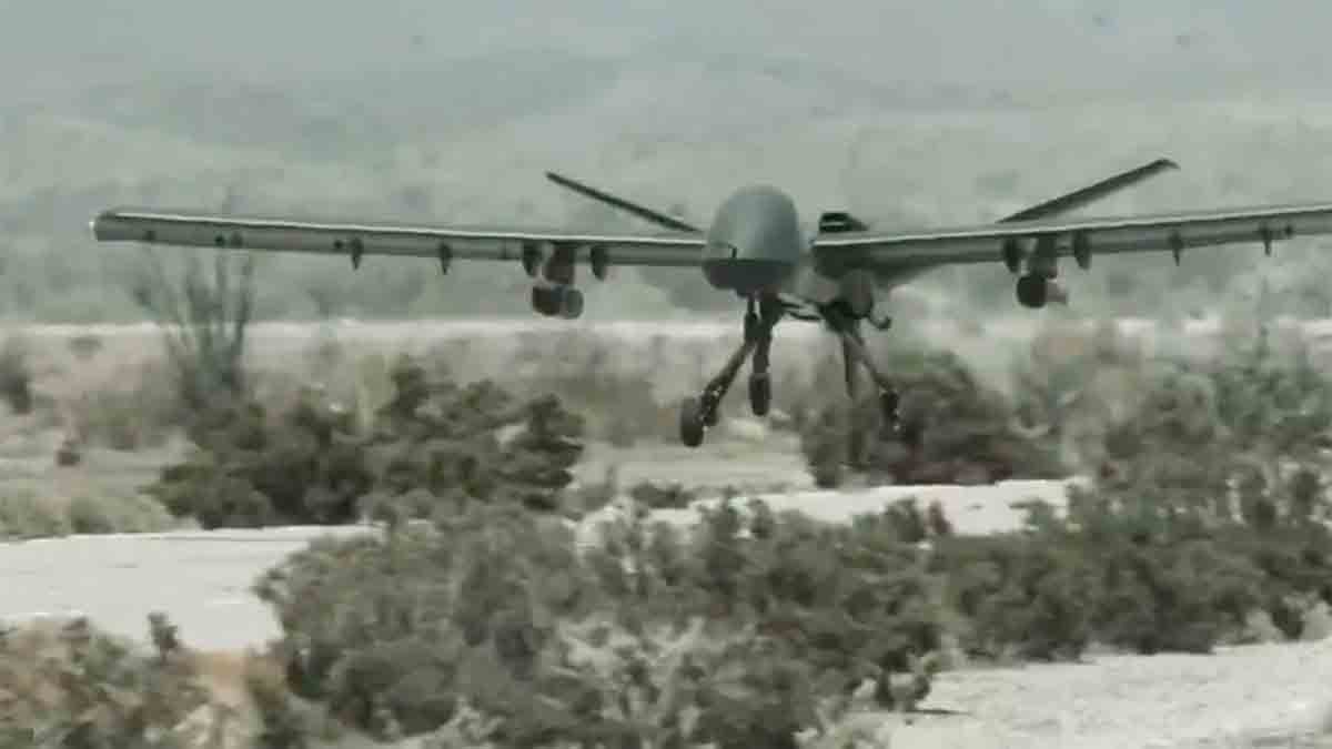 vidéo : drone détruit des cibles en utilisant un canon aérien avec une cadence de tir de 6000 coups par minute