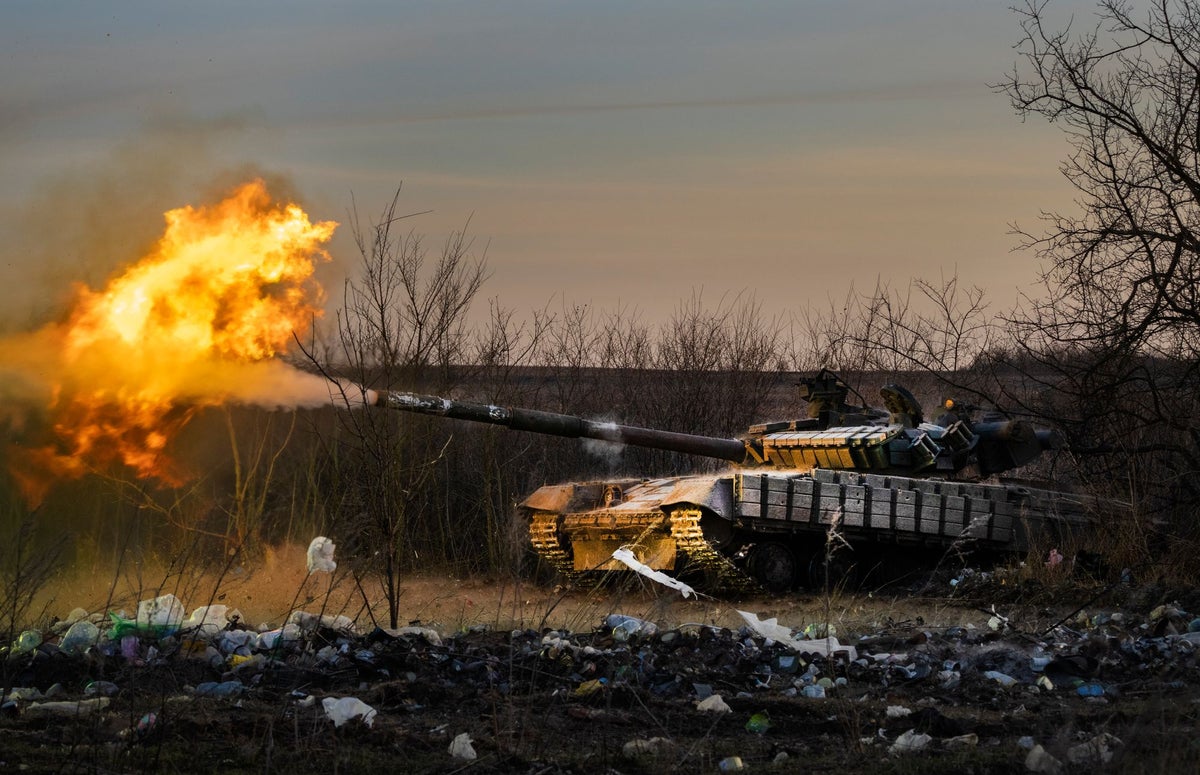 putin army 'accelerating' advance to break ukraine defensive line despite heavy losses, say uk defence chiefs