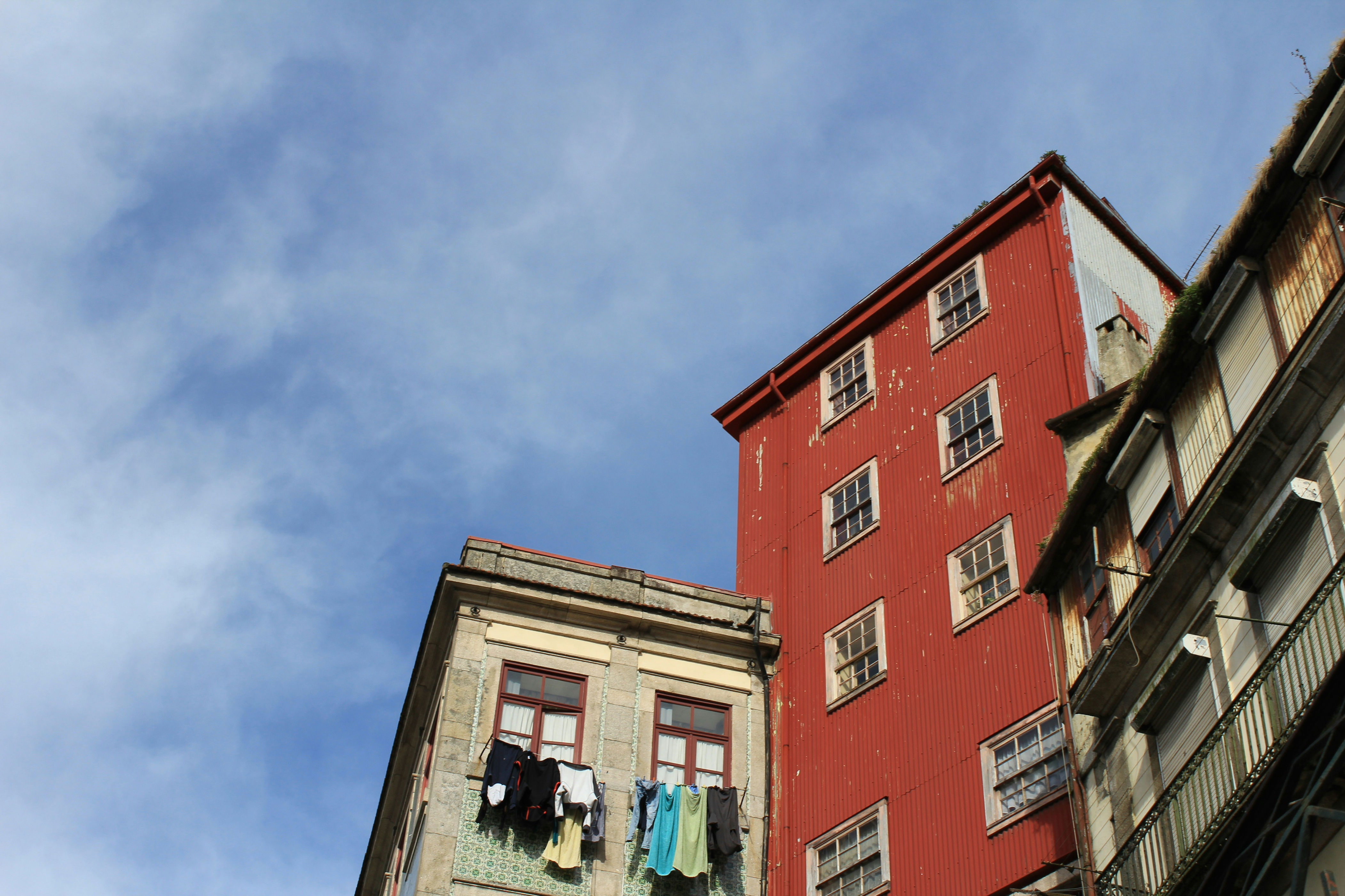 preços das casas em portugal “continuam sobrevalorizados”, diz bruxelas