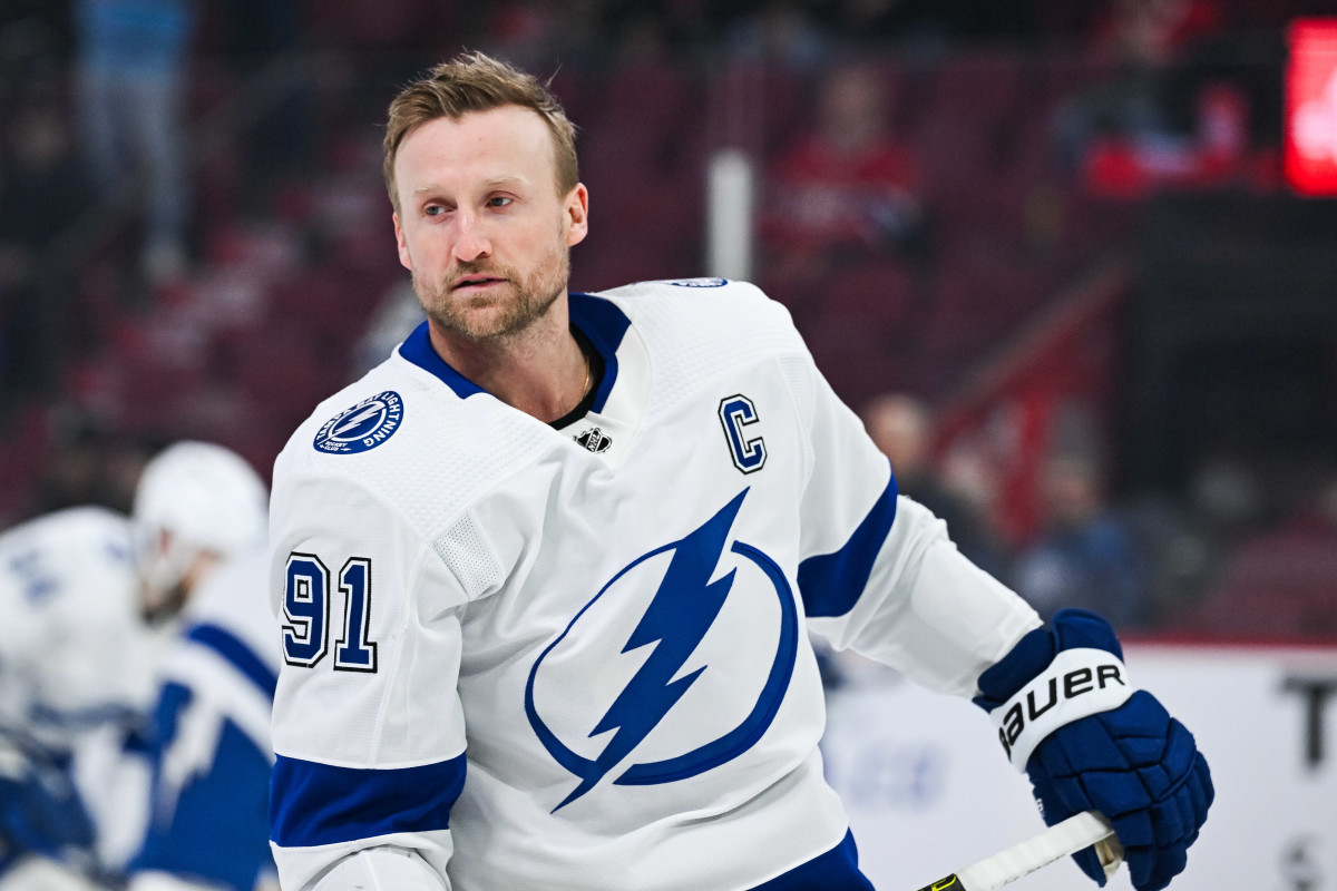 steven stamkos makes incredible save on panthers sniper