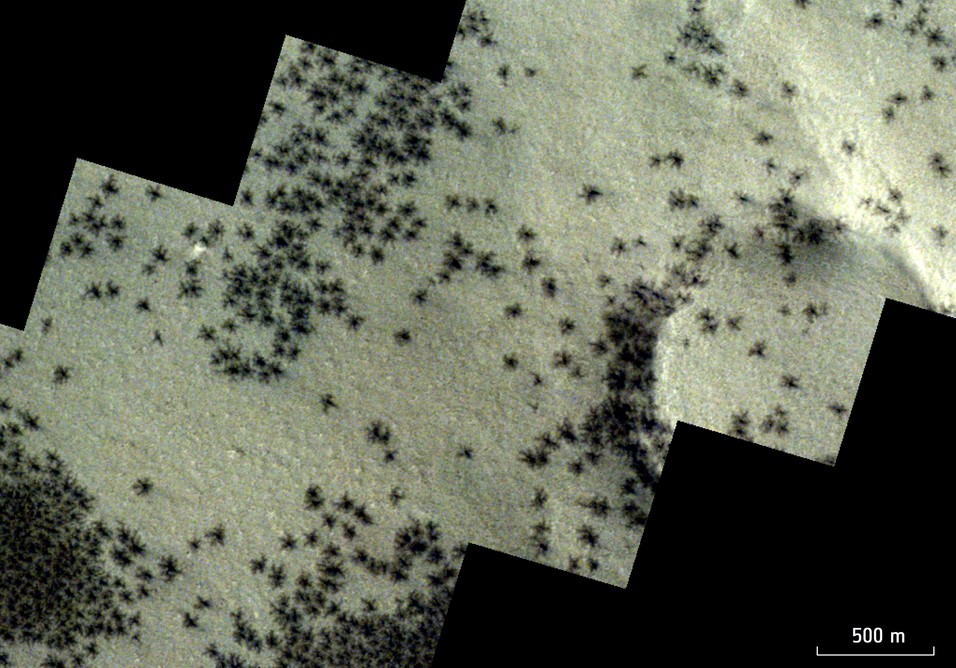 μαύρες «αράχνες» στον πλανήτη άρη: τι εντοπίστηκε σε δορυφορικές φωτογραφίες