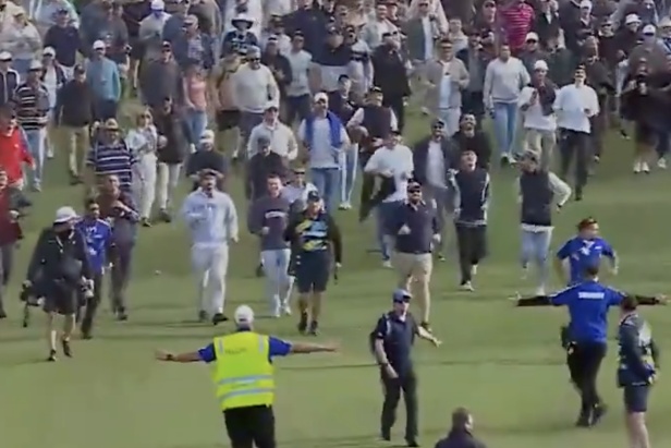 liv golf adelaide fans went so nuts for cam smith that they stormed the fairway … during round 1