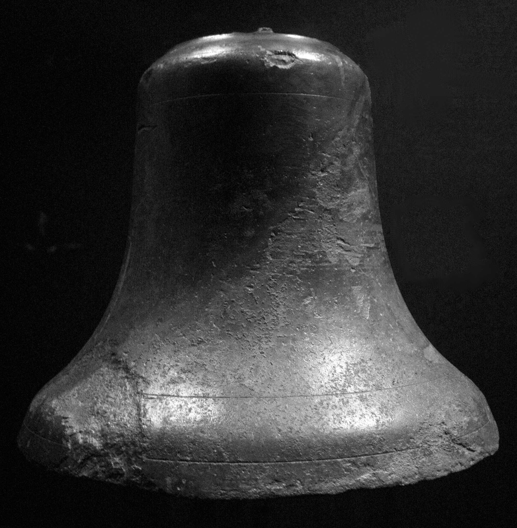 <p>Recovered from the wreck of the Titanic is the ship’s bell. It’s this bell that would have been rung to alert many crew members on deck of the impending hit with the iceberg. For the most part, the bell was well-preserved when it was brought to the surface. </p><p><span>Would you please let us know what you think about our content? <p>Agree? Tell us by clicking the “Thumbs Up” button above.</p> Disagree? Leave a comment telling us what you’d change.</span></p>